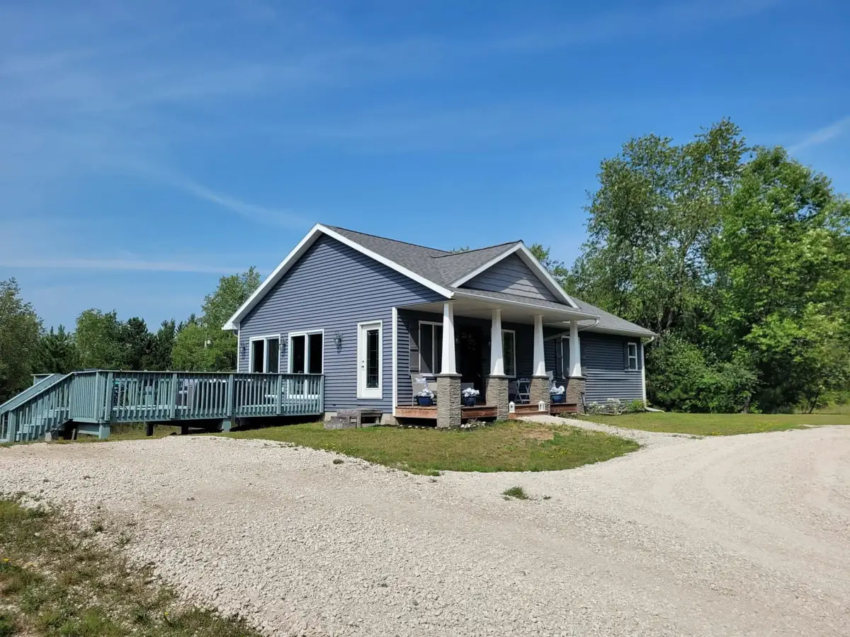 6160 W 10 1/2 Mile RD, Mesick, MI 49668 - #1