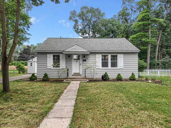 548 Cromwell, TraverseCity, MI 49686