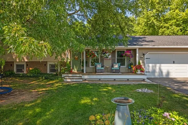 1216 Valley DR, TraverseCity, MI 49685
