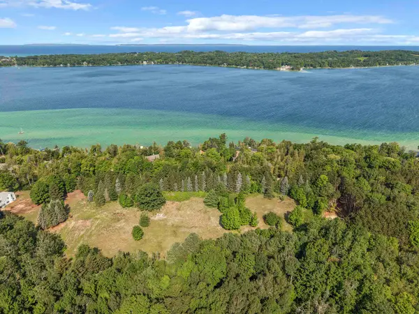 00 N Lake Leelanau DR, LakeLeelanau, MI 49653