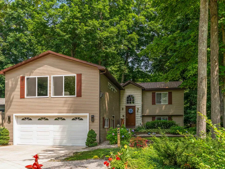 3855 White Birch DR, Grawn, MI 49637 - #3