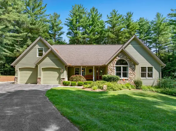 9626 Sugar Bush RUN, TraverseCity, MI 49685