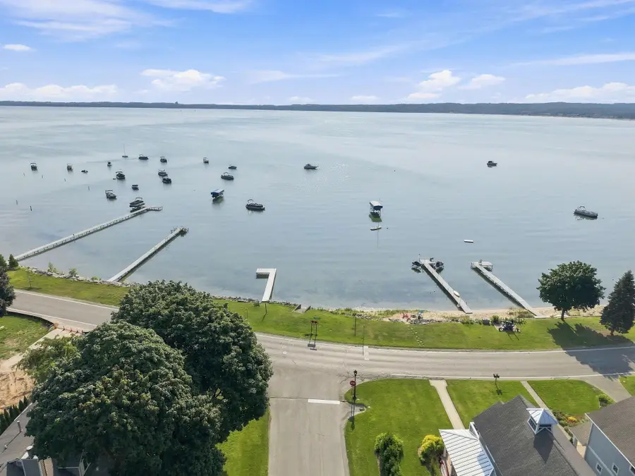 339 Huron, Traverse City, MI 49686 - #3