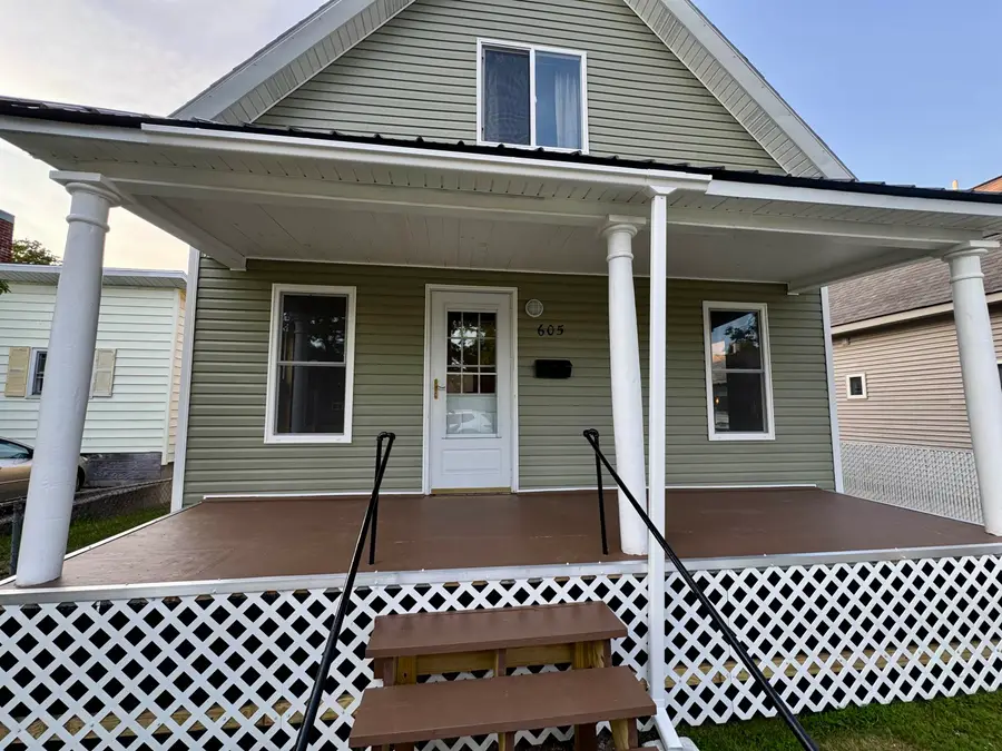 605 E Garfield ST, Cadillac, MI 49601 - #2