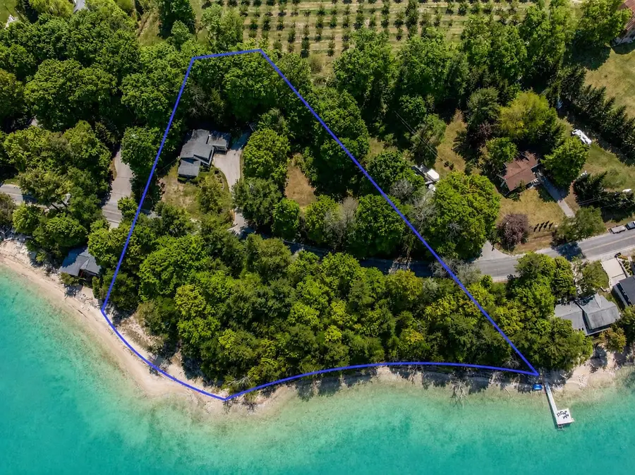 737 S Stony Point, Suttons Bay, MI 49682 - #2