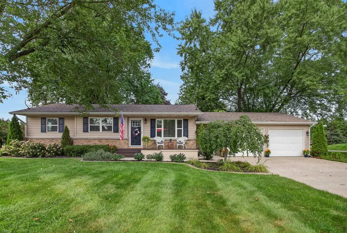 6537 15th, Jenison, MI 49428 - #1