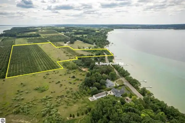 00 N Stony Point RD, SuttonsBay, MI 49682