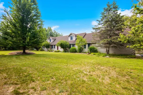 8197 Valley Road, Nw, RapidCity, MI 49676