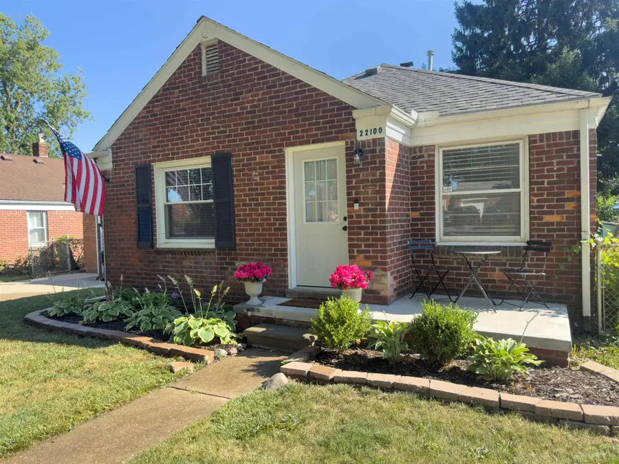 22100 O'Connor ST, Saint Clair Shores, MI 48080 - #2