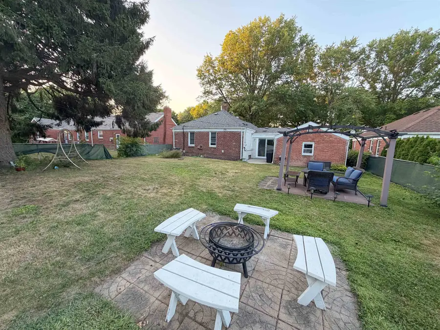 22100 O'Connor ST, Saint Clair Shores, MI 48080 - #3
