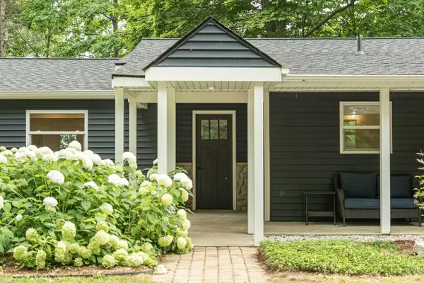 19399 Maple, LakeAnn, MI 49650