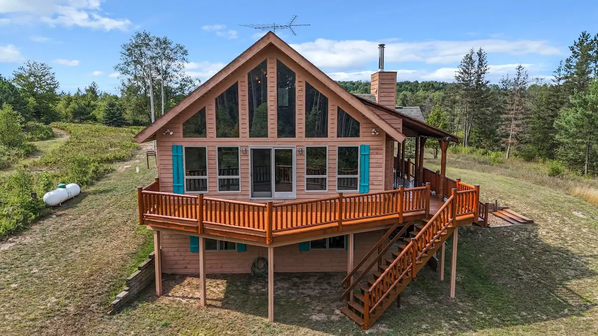 8783 W 10 RD, Mesick, MI 49668 - #1