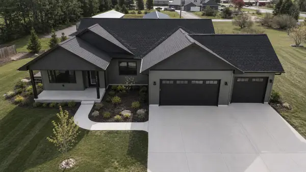 4054 Center Farm, TraverseCity, MI 49685