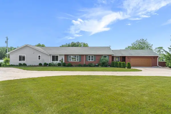 9390 S Lake Leelanau DR, TraverseCity, MI 49684