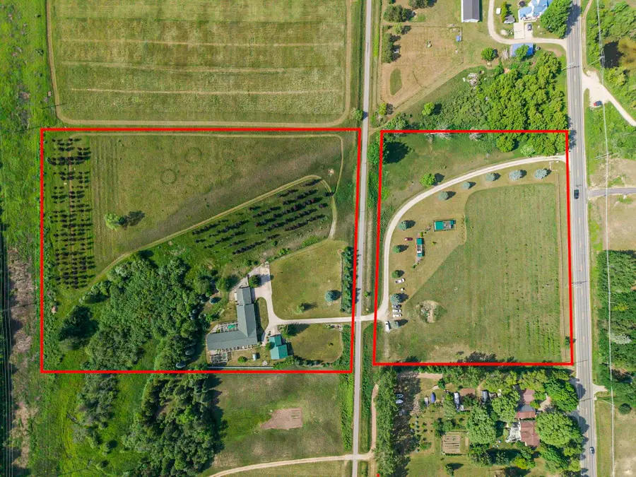 9390 S Lake Leelanau DR, Elmwood, MI 49684 - #2