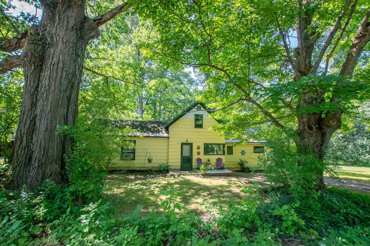 1304 S Richter RD, Suttons Bay, MI 49682 - #1