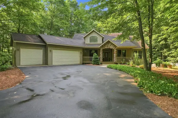 982 Shamrock, TraverseCity, MI 49696
