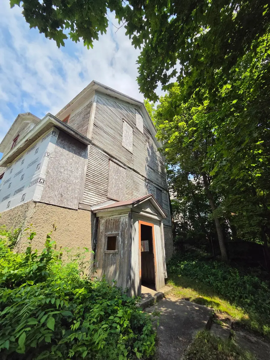 412 E Nelson, Cadillac, MI 49601 - #3