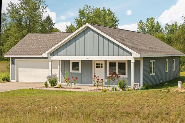 8522 Olivia, MapleCity, MI 49664