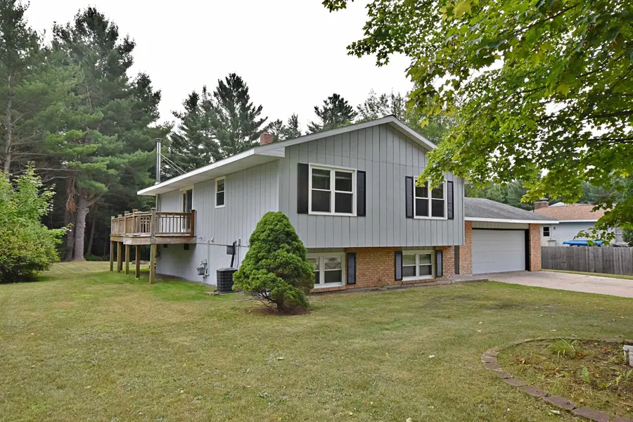 8133 Cherry LN, Cadillac, MI 49601 - #2