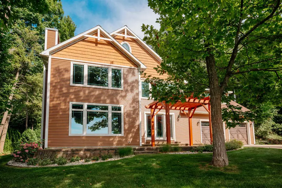 6860 Peninsula DR, Peninsula, MI 49686 - #2