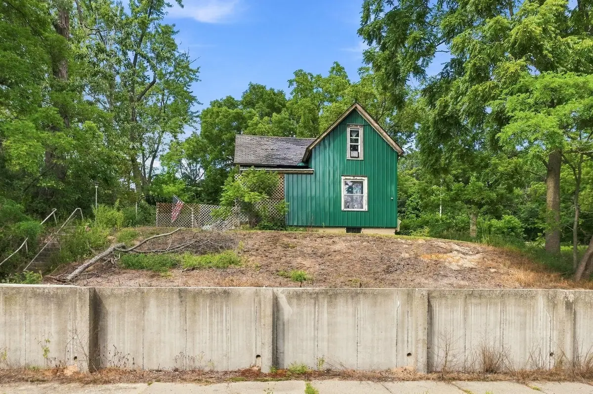 441 Washington ST, Cadillac, MI 49601 - #1