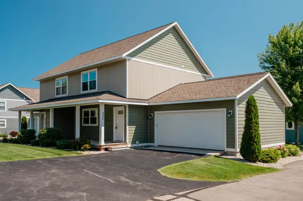 4082 Haverhill CT, TraverseCity, MI 49684