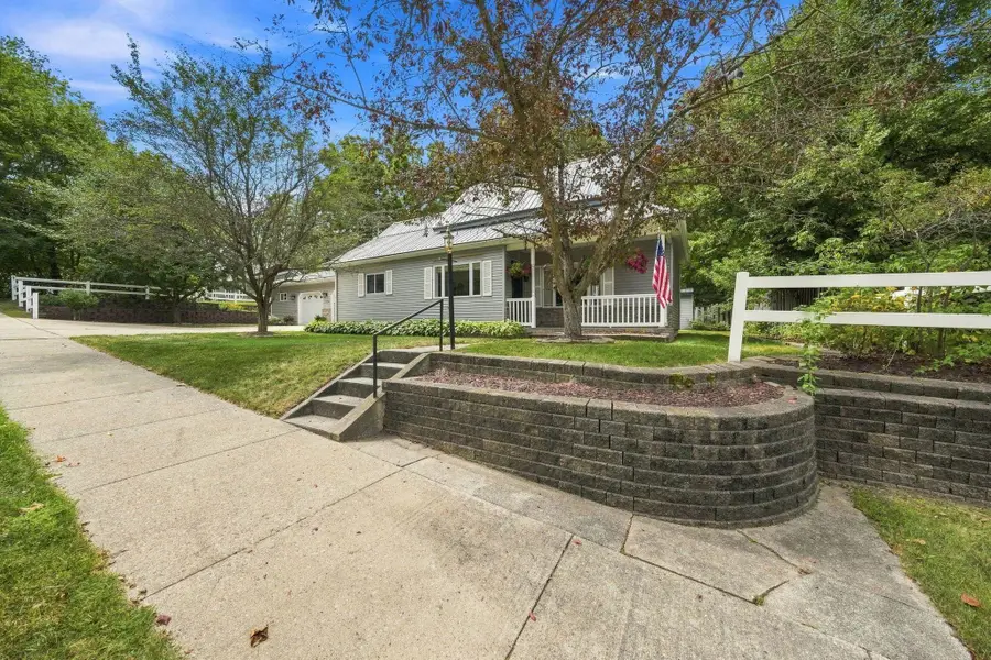 1126 Laurel ST, Cadillac, MI 49601 - #3