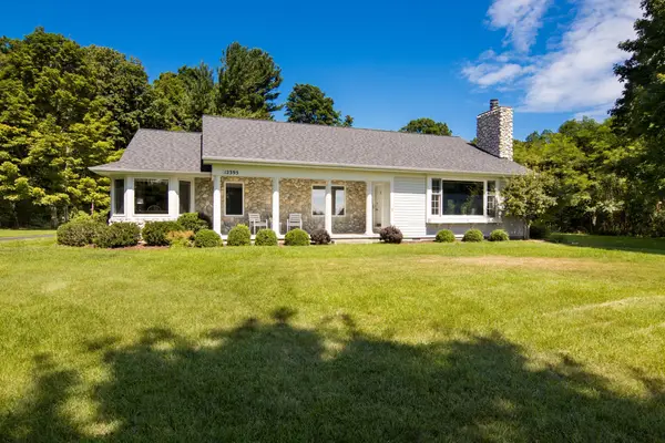 12395 E Woolsey Lake, Northport, MI 49670