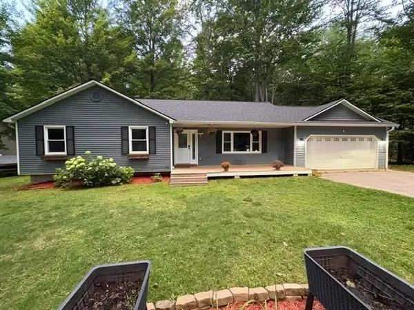 8570 Bent Pine, LakeAnn, MI 49650