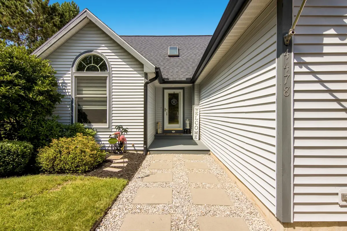 4478 Hampshire DR, Williamsburg, MI 49690 - #1