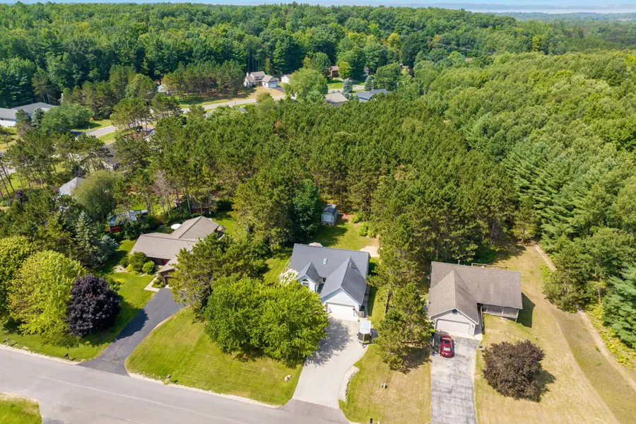 4478 Hampshire DR, Williamsburg, MI 49690 - #3