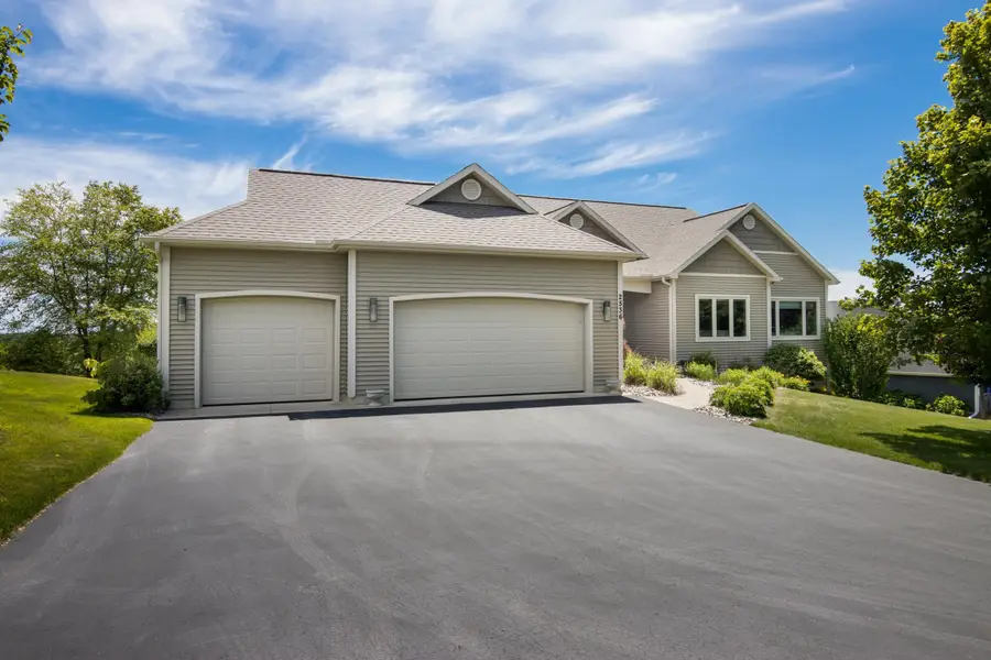 2536 W Crown, Traverse City, MI 49685 - #2