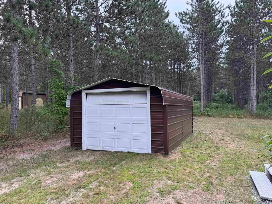 14915 Pauls PL, Beulah, MI 49617 - #2