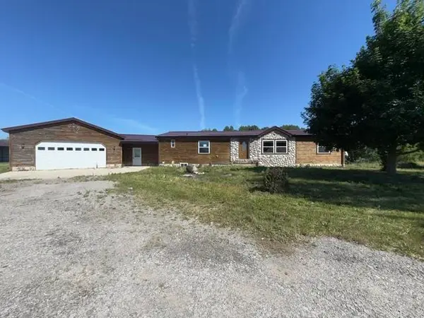 4550 S Darr RD, Scottville, MI 49454