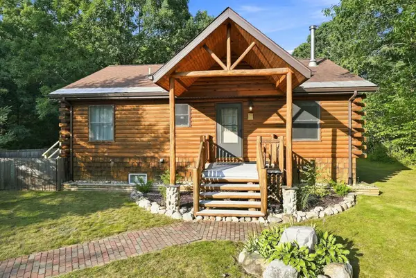 2085 E Mannsiding, Harrison, MI 48625