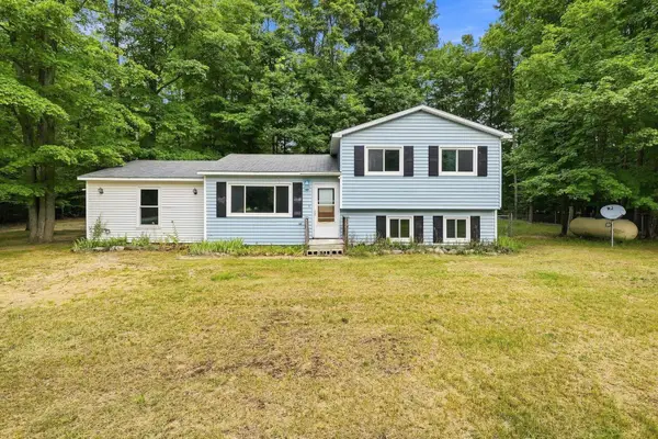 4893 Benjamin Donald, Kingsley, MI 49649