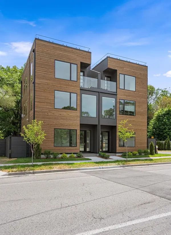215 Barlow ST, TraverseCity, MI 49686