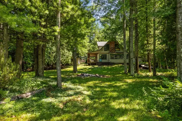 10000 Harmony DR, Interlochen, MI 49643