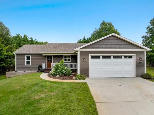 3250 Tamara, Grawn, MI 49637