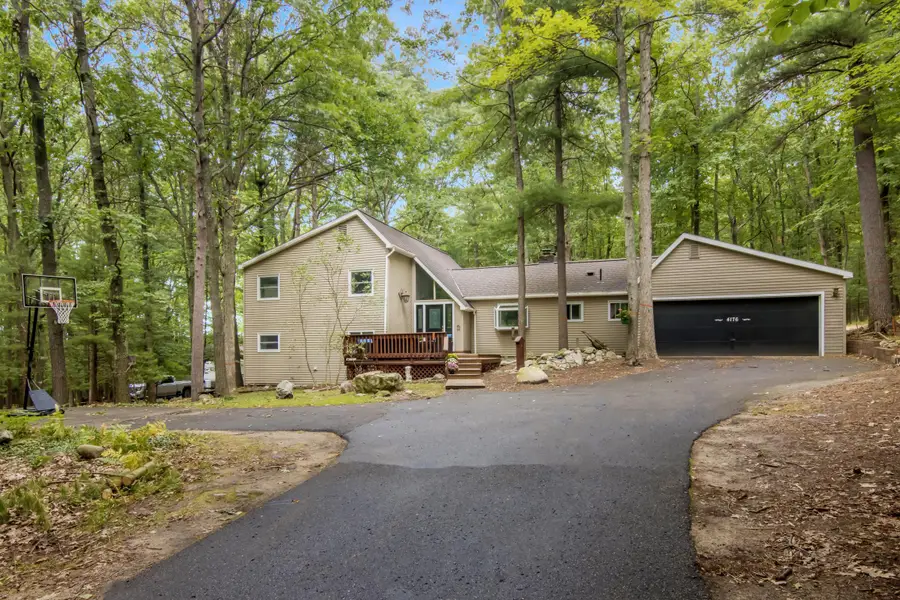 4176 Circle View, Williamsburg, MI 49690 - #2
