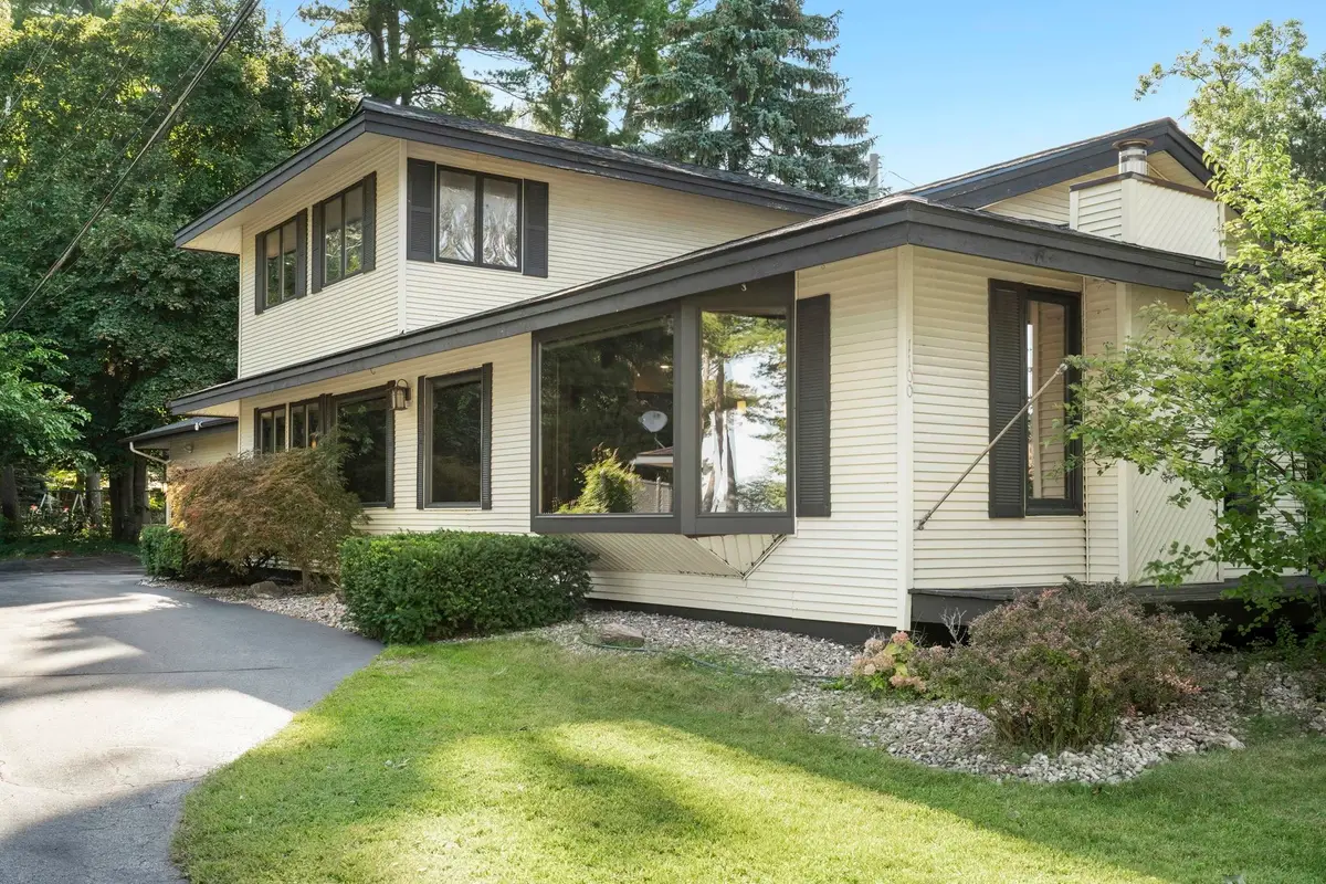 1100 Peninsula, Traverse City, MI 49686 - #1