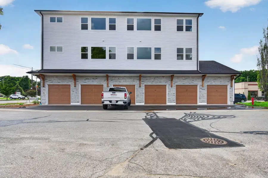 1109 S Carver ST, Traverse City, MI 49686 - #2