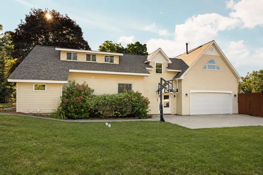 202 Seventeenth ST, Traverse City, MI 49684 - #2