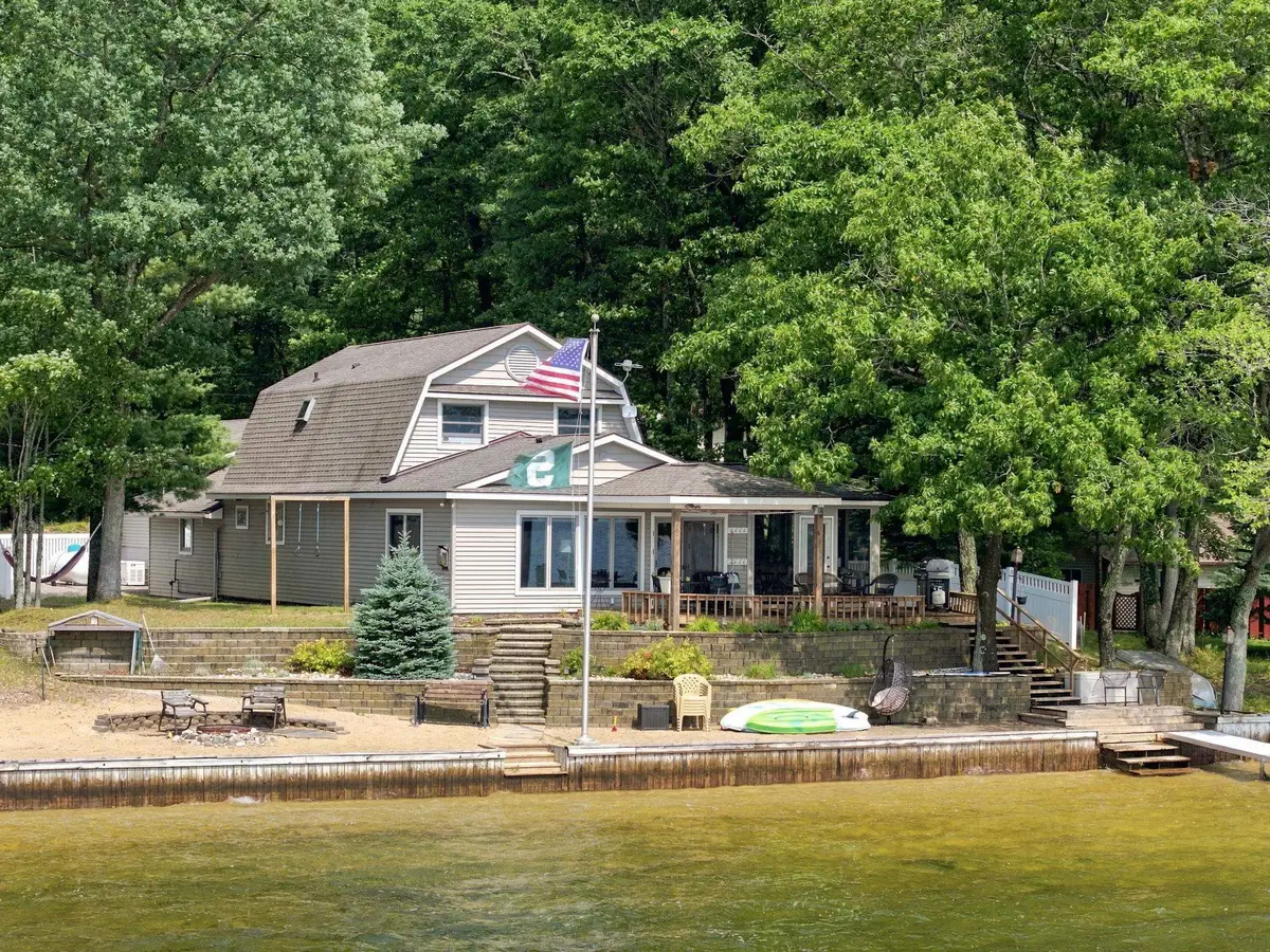 9171 W Oak, Caldwell, MI 49651 - #1