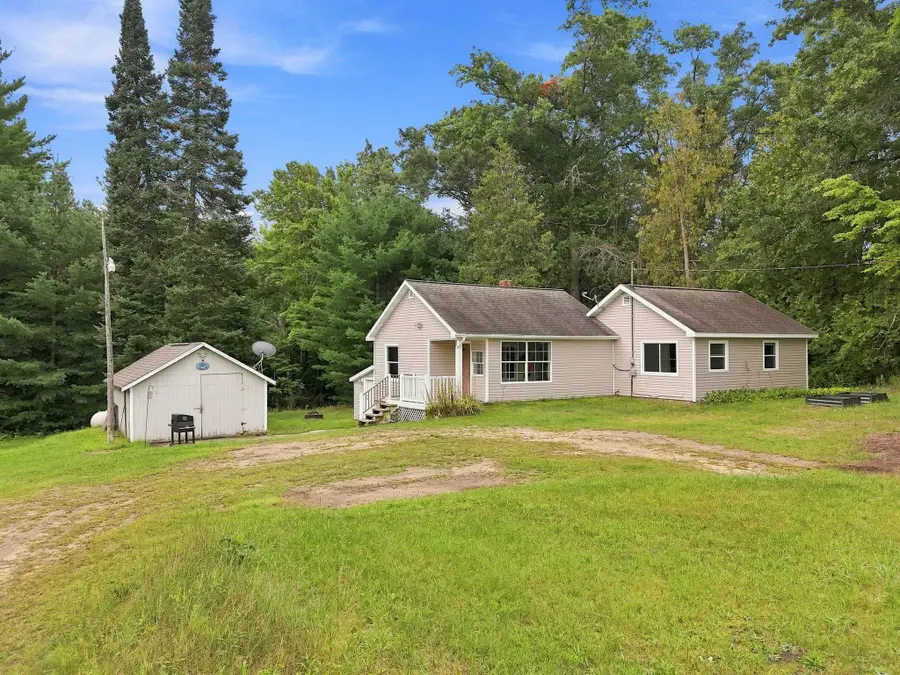 1893 W Maple Grove RD, Farwell, MI 48622 - #2