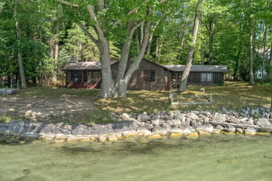 276 E Traverse Lake, Cedar, MI 49621 - #2
