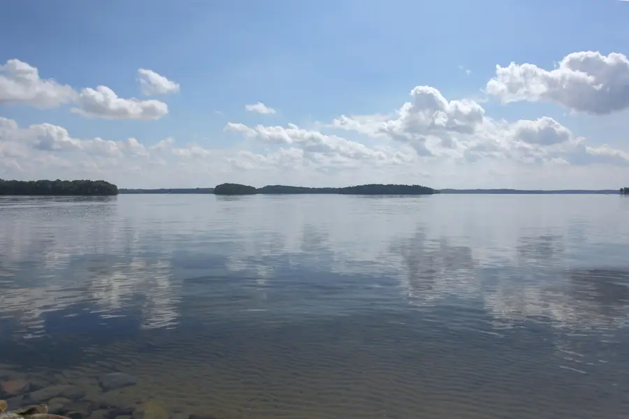 2624 Crescent Shores, Long Lake, MI 49685 - #2