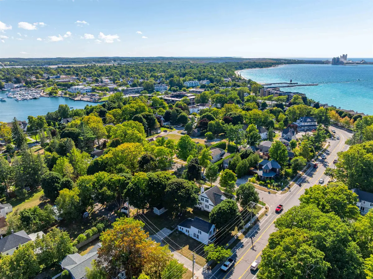 204 Petoskey, Charlevoix, MI 49720 - #1