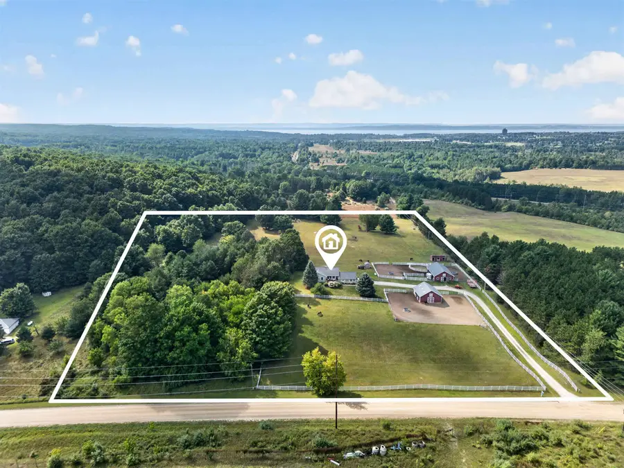 5493 S Bates RD, Williamsburg, MI 49690 - #2